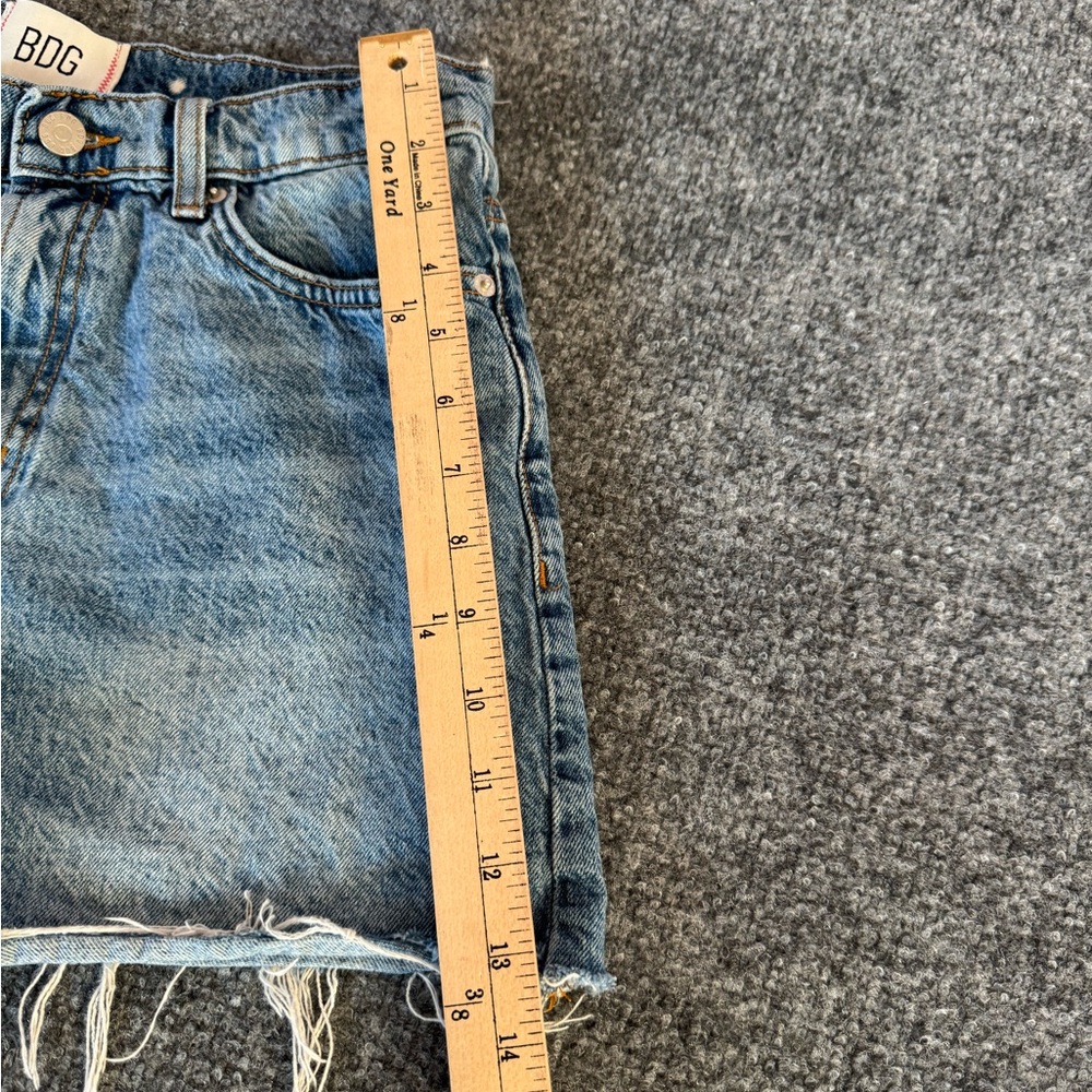Urban Outfitters BDG A-Line Short Denim Shorts Light Wash Women’s Size 29 - Picture 9 of 13